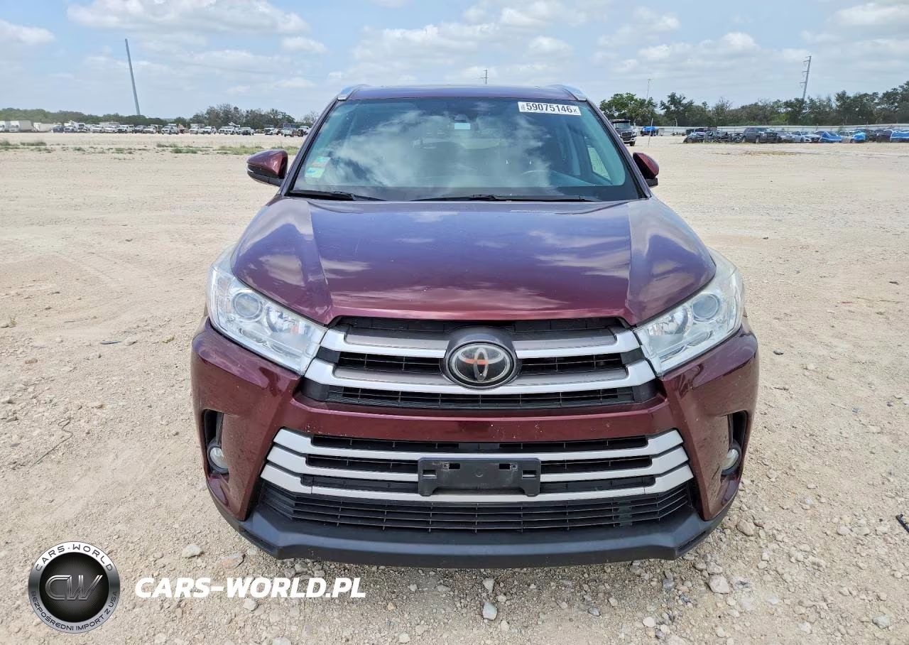 2018 Toyota Highlander Xle VIN:5TDKZRFH7JS266906 - 5