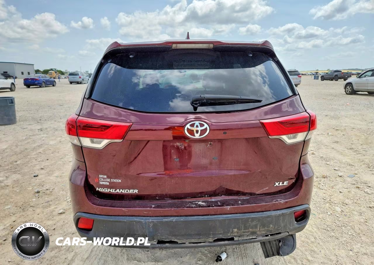 2018 Toyota Highlander Xle VIN:5TDKZRFH7JS266906 - 6