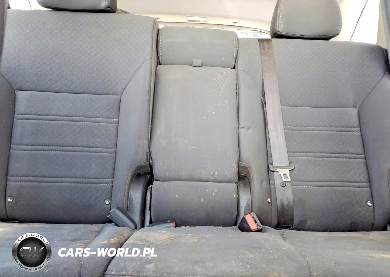 2019 Kia Sorento L VIN:5XYPG4A36KG593354 - 10