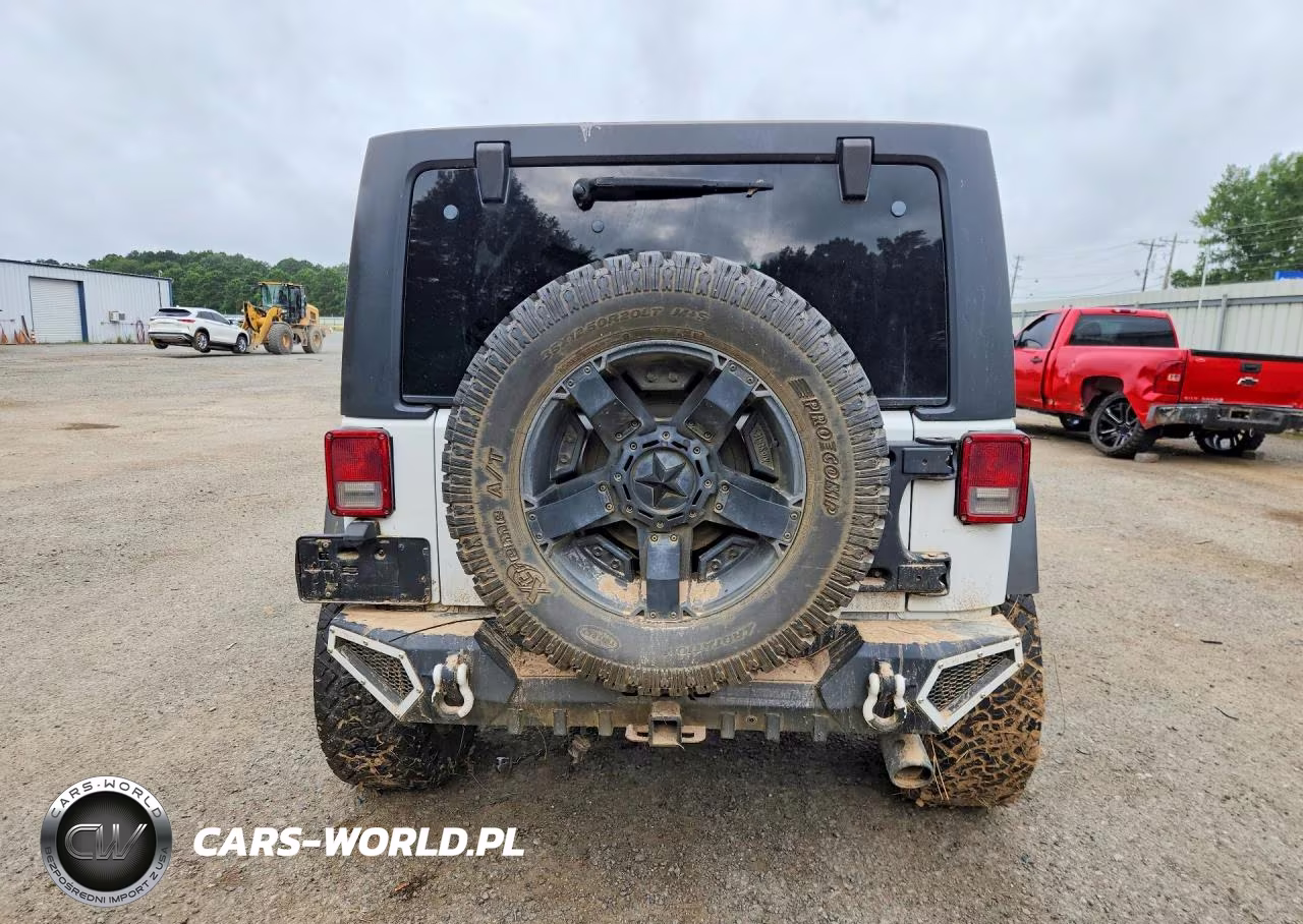 2013 Jeep Wrangler Unlimited Sport VIN:1C4BJWDG7DL554138 - 6