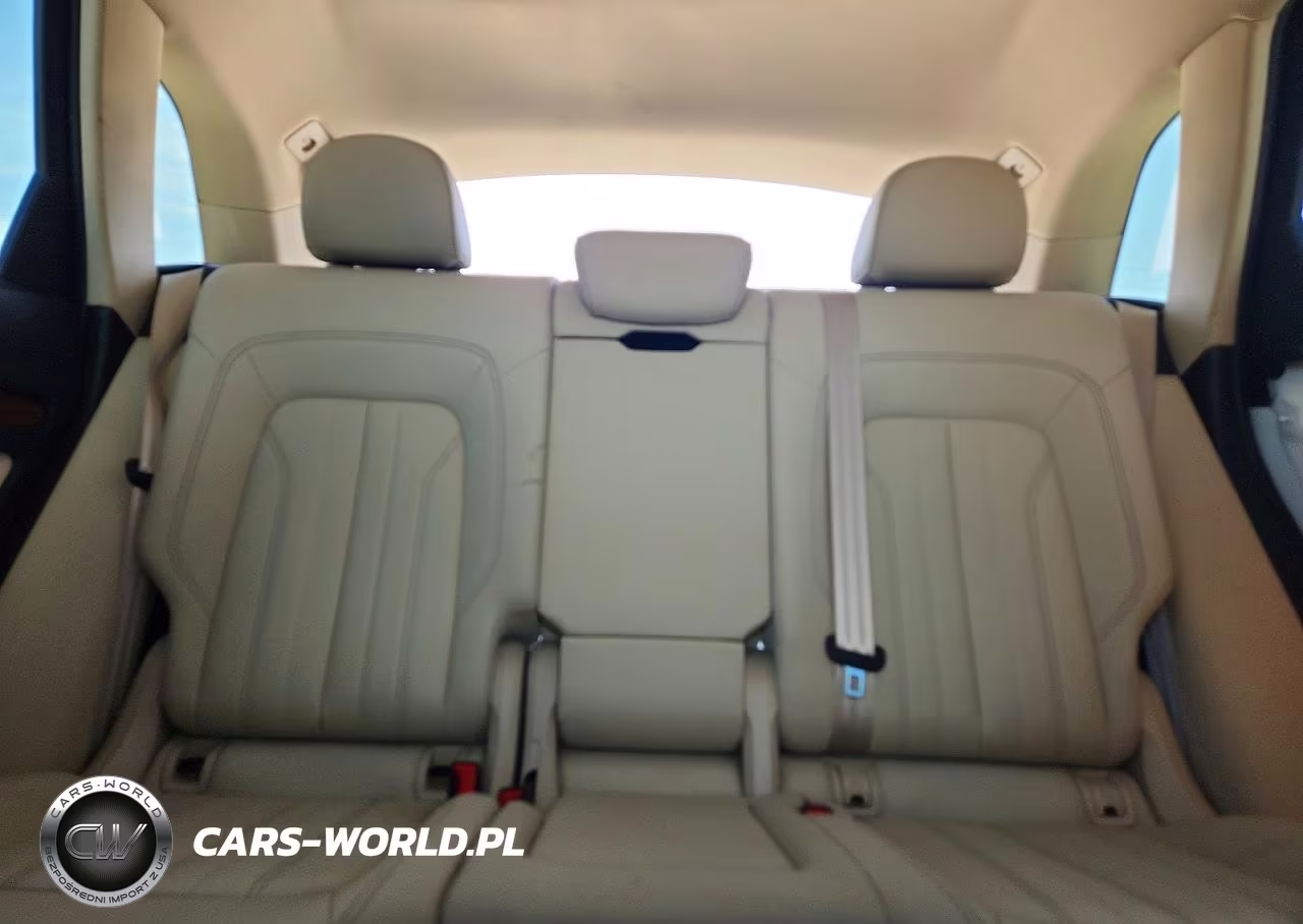 2021 Audi Q5 Premium VIN:WA1AAAFY6M2060891 - 10