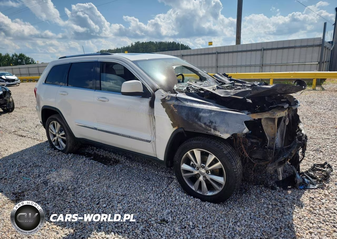 2012 Jeep Grand Cherokee Laredo VIN:1C4RJEAG3CC291111 - 4