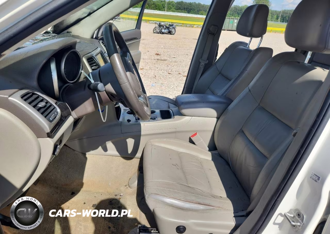 2012 Jeep Grand Cherokee Laredo VIN:1C4RJEAG3CC291111 - 7