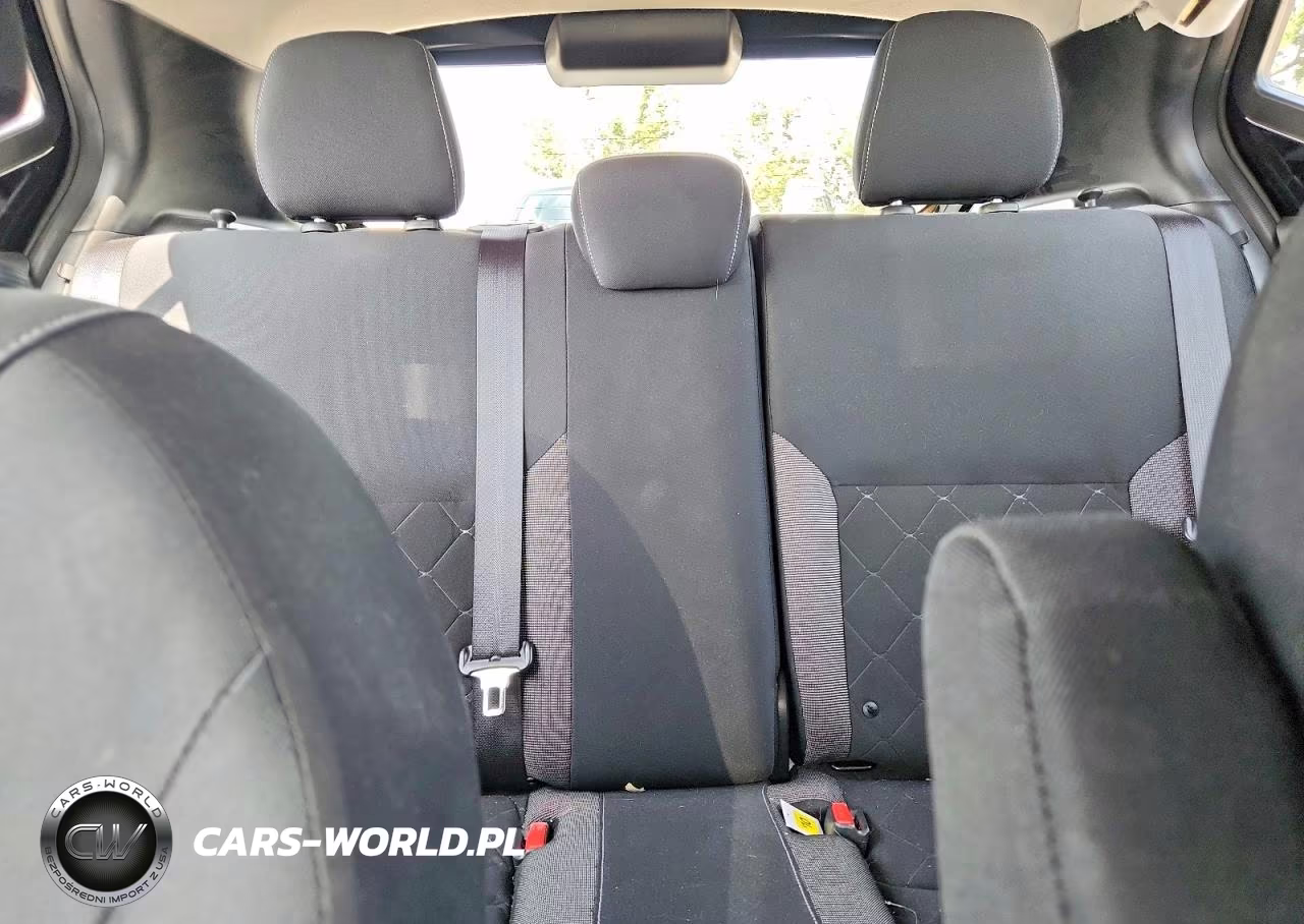2019 Nissan Kicks S VIN:3N1CP5CU3KL558776 - 10