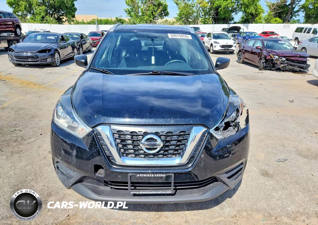 2019 Nissan Kicks S VIN:3N1CP5CU3KL558776 - 5