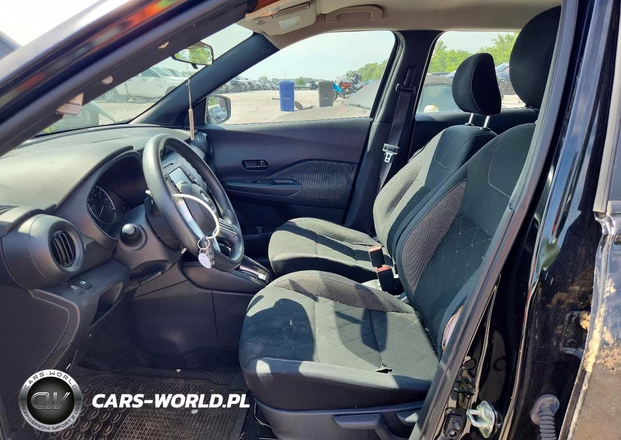 2019 Nissan Kicks S VIN:3N1CP5CU3KL558776 - 7