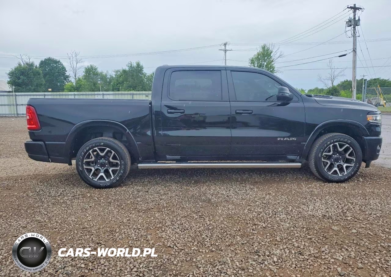 2025 Ram 1500 Laramie VIN:1C6SRFJP4SN582470 - 12