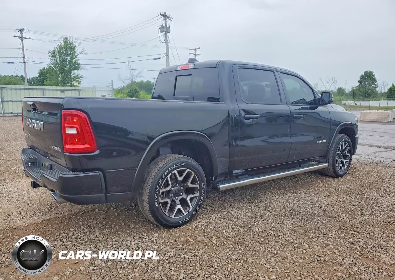 2025 Ram 1500 Laramie VIN:1C6SRFJP4SN582470 - 3