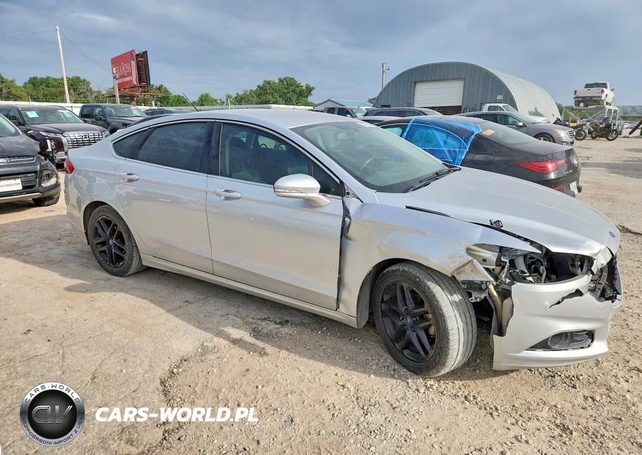2015 Ford Fusion Se VIN:3FA6P0HD5FR309572 - 4