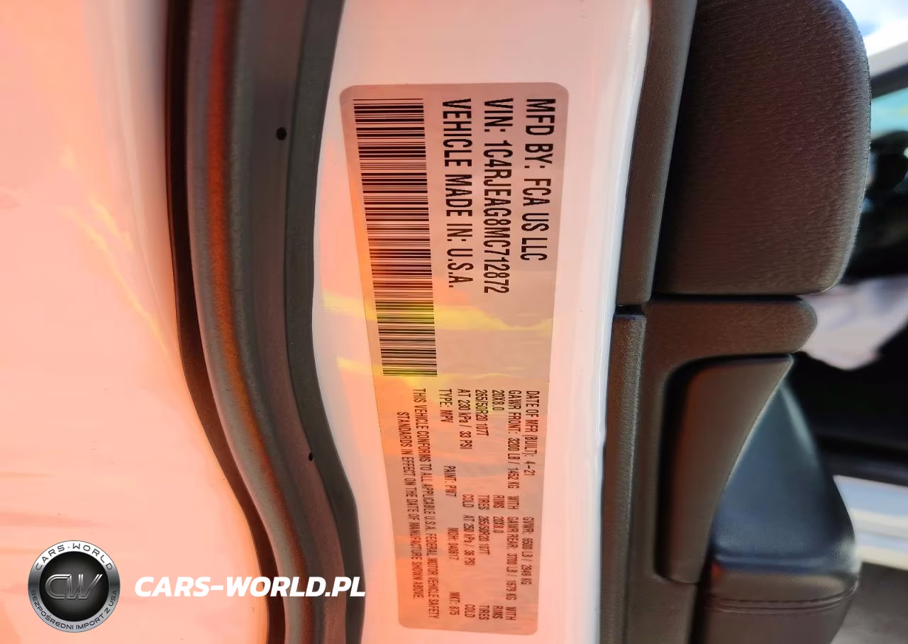 2021 Jeep Grand Cherokee Laredo VIN:1C4RJEAG8MC712872 - 12