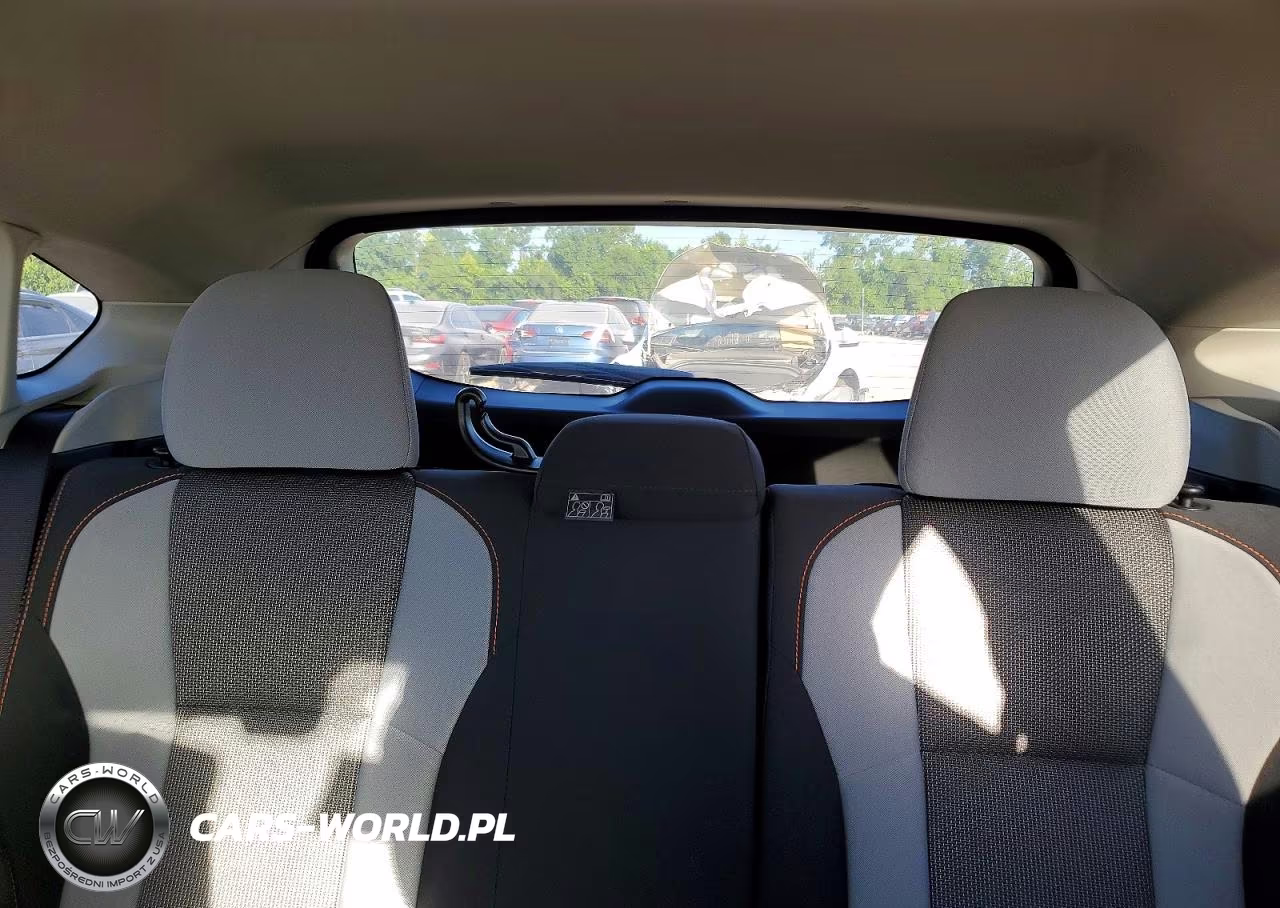 2020 Subaru Crosstrek Premium VIN:JF2GTAPC4L8207185 - 10