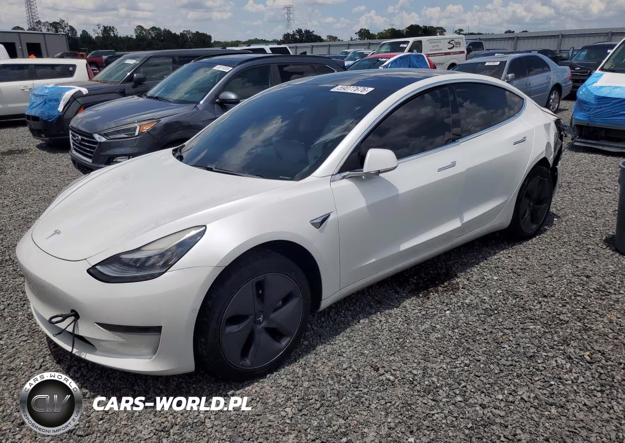2020 Tesla Model 3 – zdjęcie 1 z 12