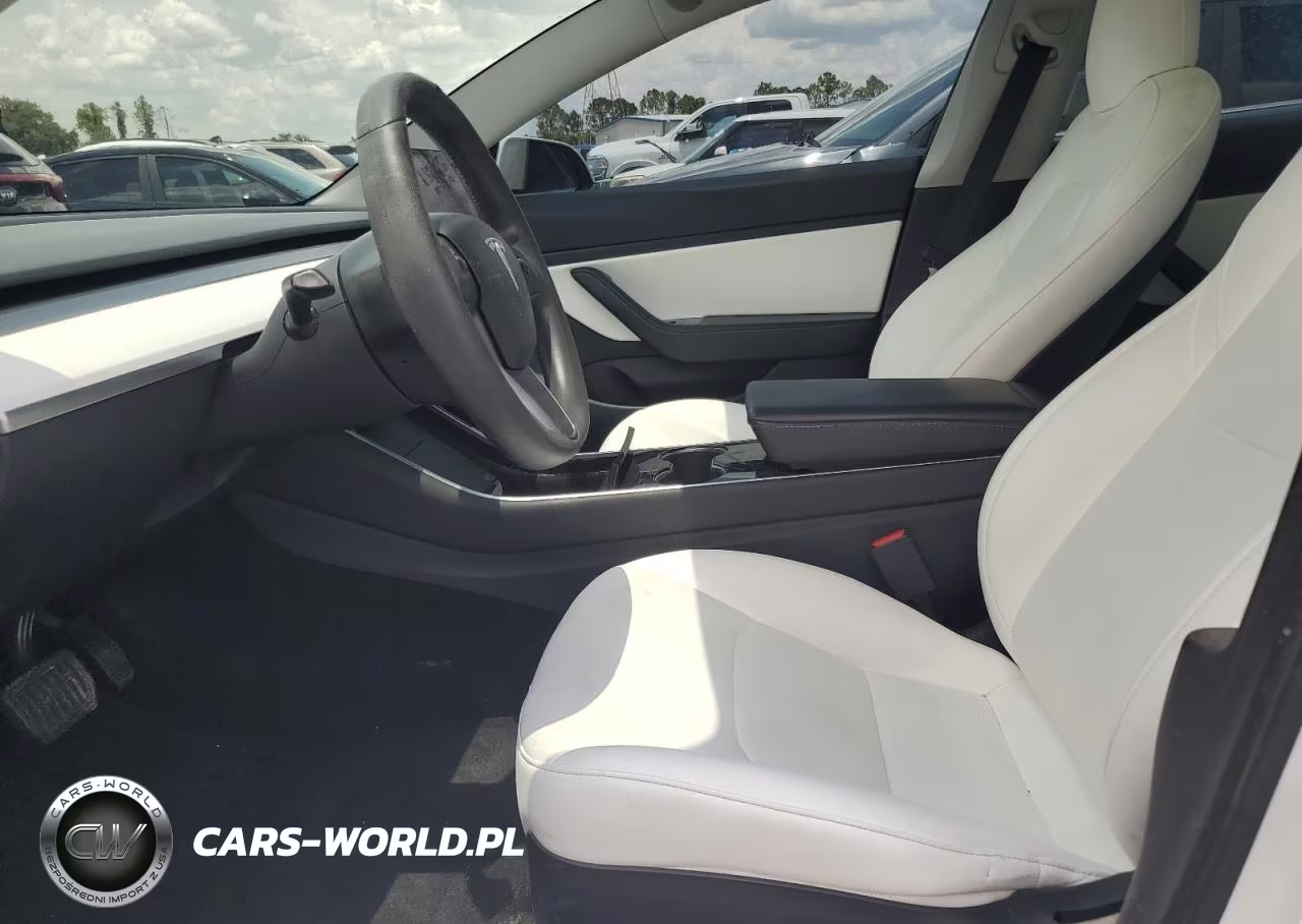 2020 Tesla Model 3 VIN:5YJ3E1EA1LF615586 - 7