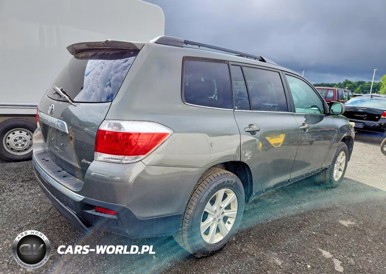 2011 Toyota Highlander Base VIN:5TDBK3EH0BS053249 - 3