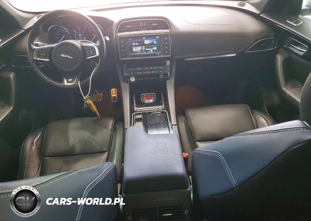 2018 Jaguar F-Pace R - Sport VIN:SADCL2FN5JA261496 - 8