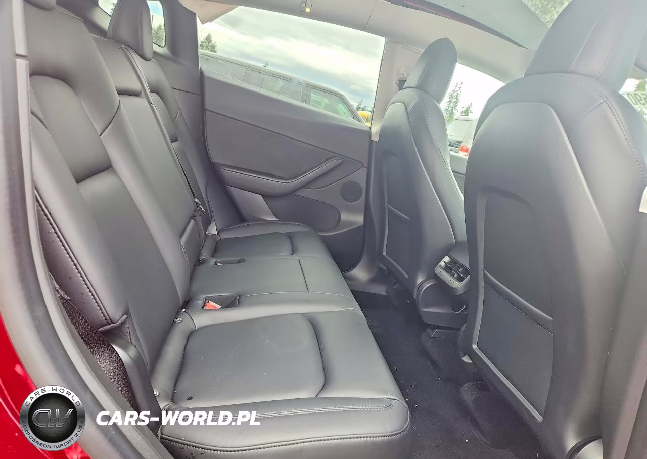 2020 Tesla Model Y VIN:5YJYGDEE0LF050977 - 10