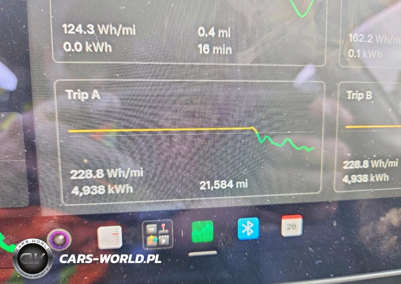 2020 Tesla Model Y VIN:5YJYGDEE0LF050977 - 9