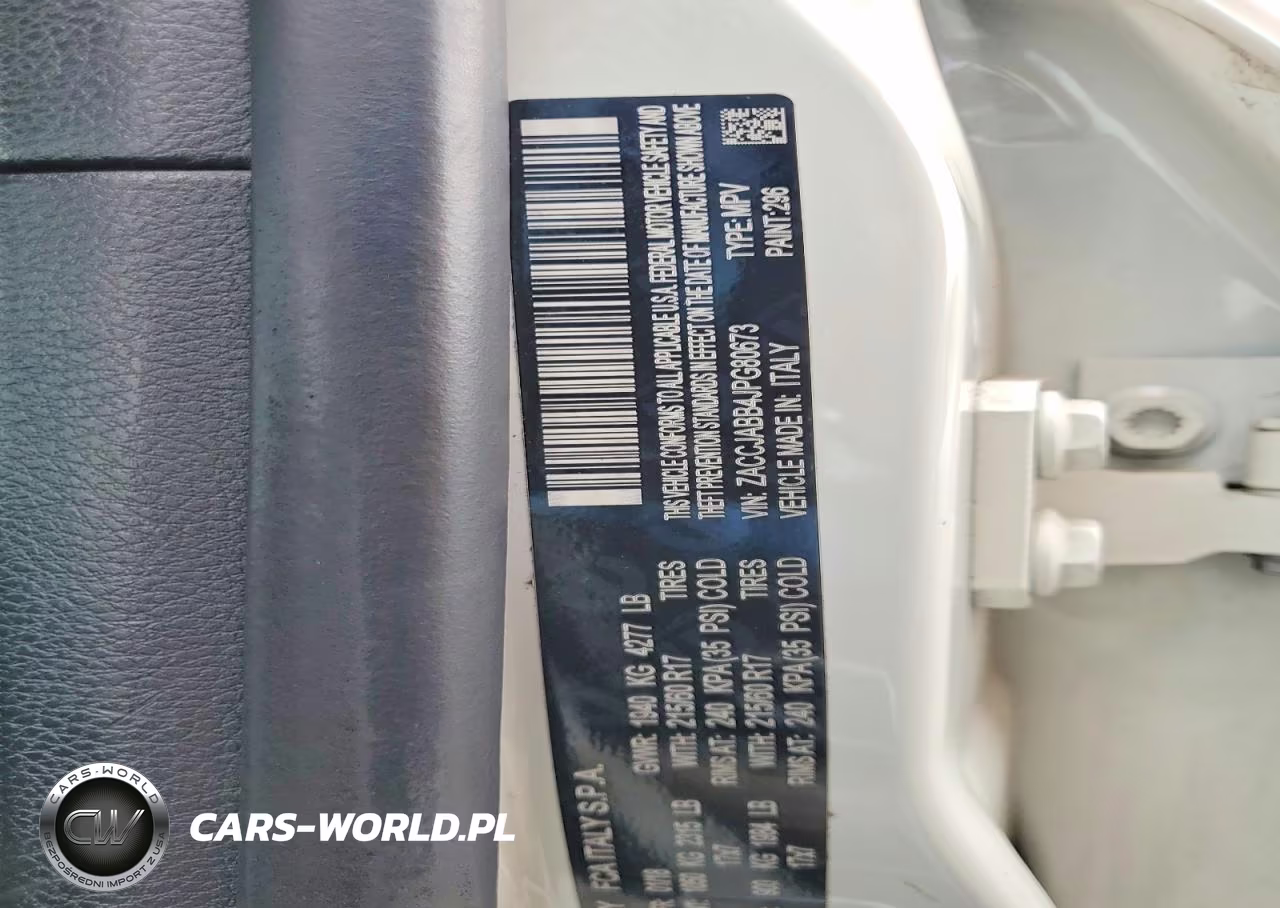 2018 Jeep Renegade Latitude VIN:ZACCJABB4JPG80673 - 13