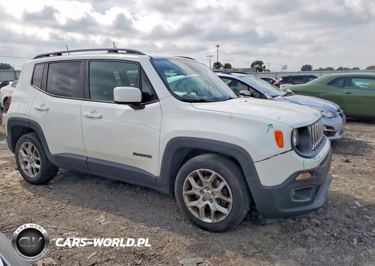 2018 Jeep Renegade Latitude VIN:ZACCJABB4JPG80673 - 4
