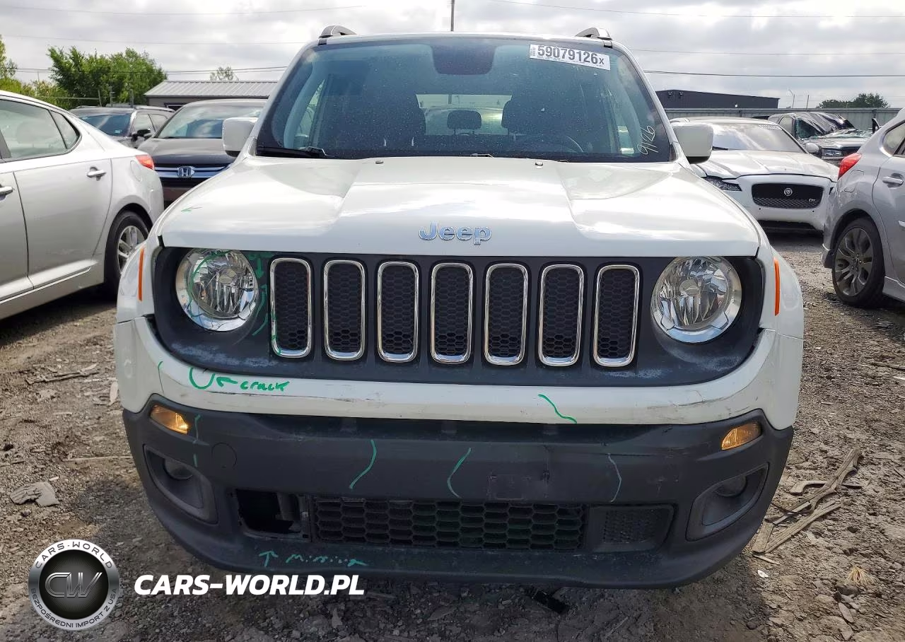 2018 Jeep Renegade Latitude VIN:ZACCJABB4JPG80673 - 5