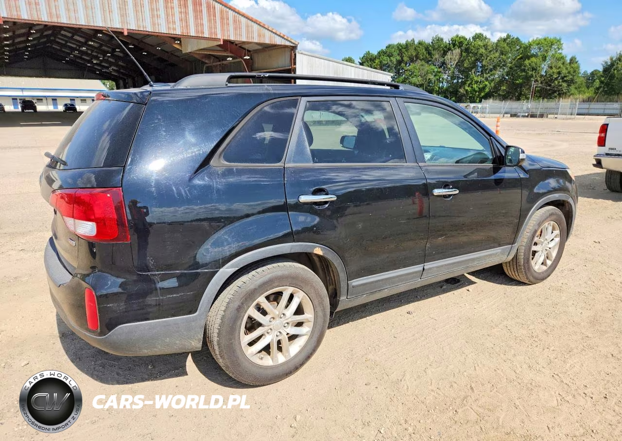 2014 Kia Sorento Lx VIN:5XYKT4A7XEG511672 - 3