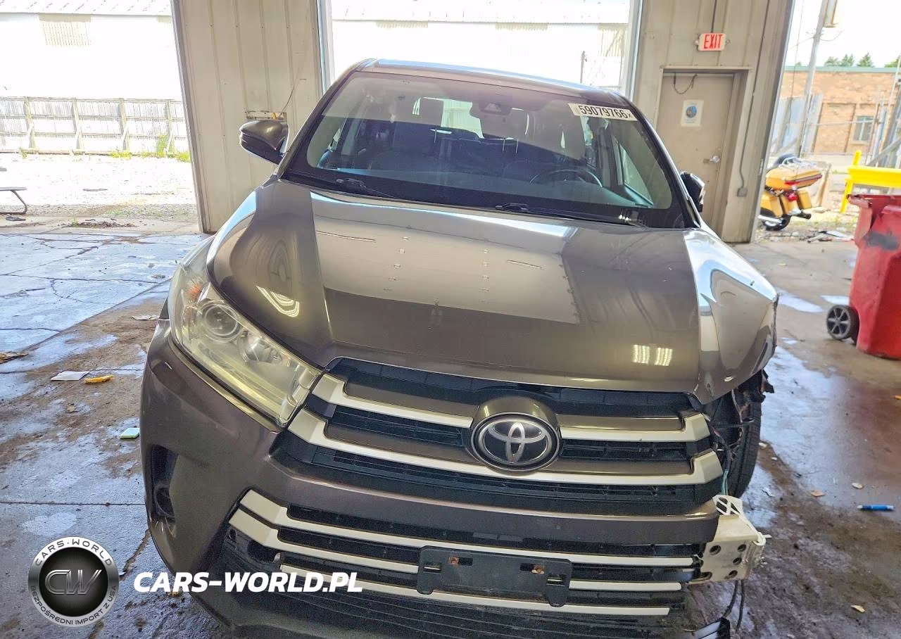 2019 Toyota Highlander Le VIN:5TDBZRFH3KS977777 - 5