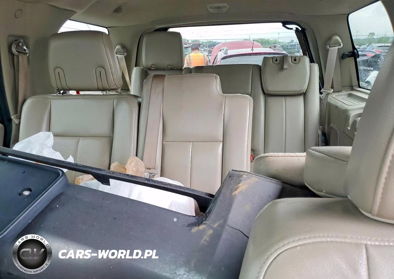2010 Ford Expedition Limited VIN:1FMJU2A54AEA58577 - 10