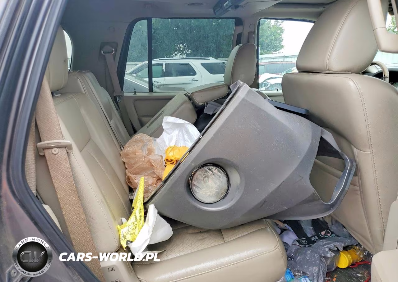2010 Ford Expedition Limited VIN:1FMJU2A54AEA58577 - 11