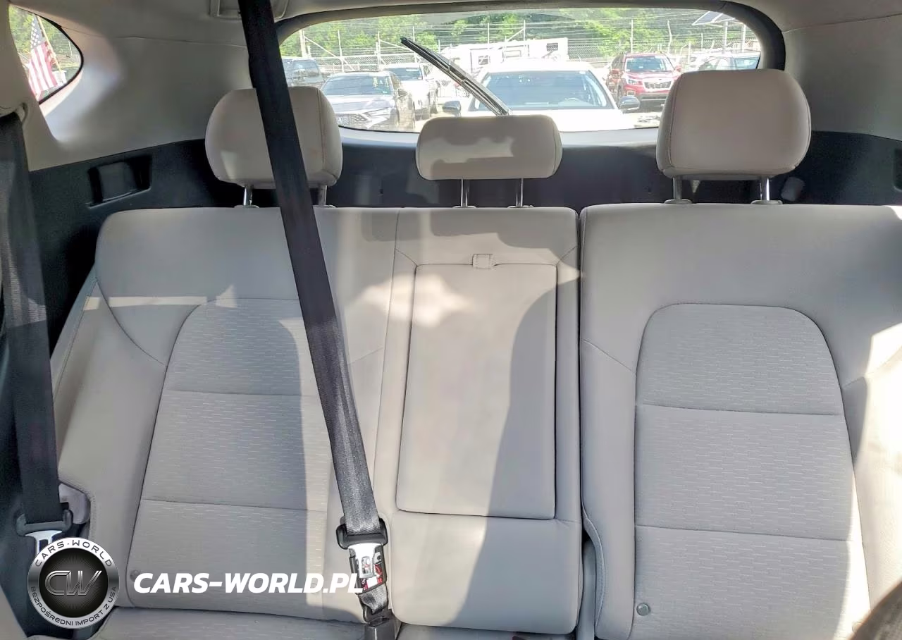 2019 Hyundai Tucson VIN:KM8J2CA48KU999685 - 10