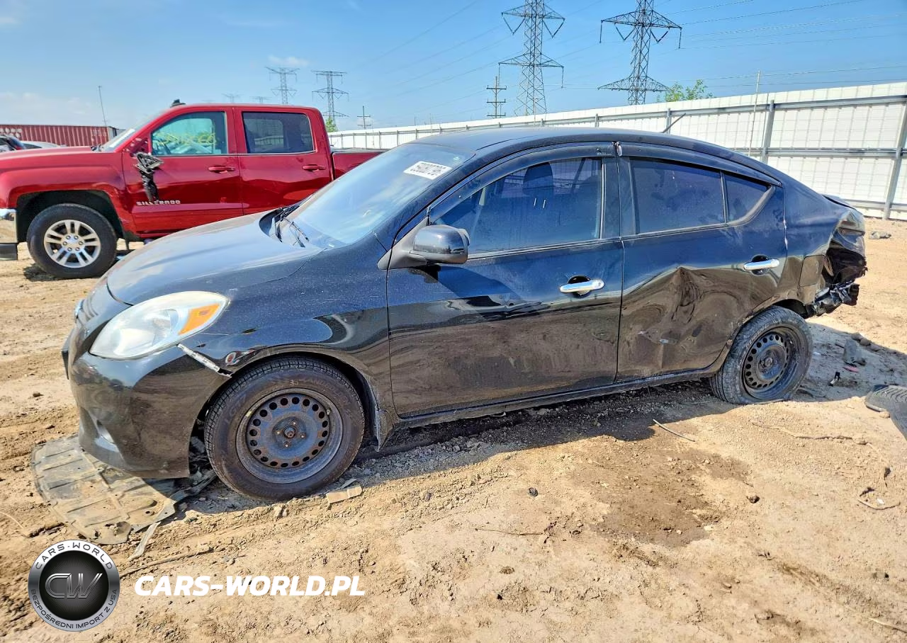 2012 Nissan Versa 1.6 S – zdjęcie 1 z 12