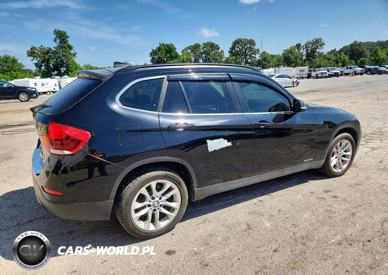 2015 BMW X1 xDrive28I VIN:WBAVL1C58FVY35119 - 3