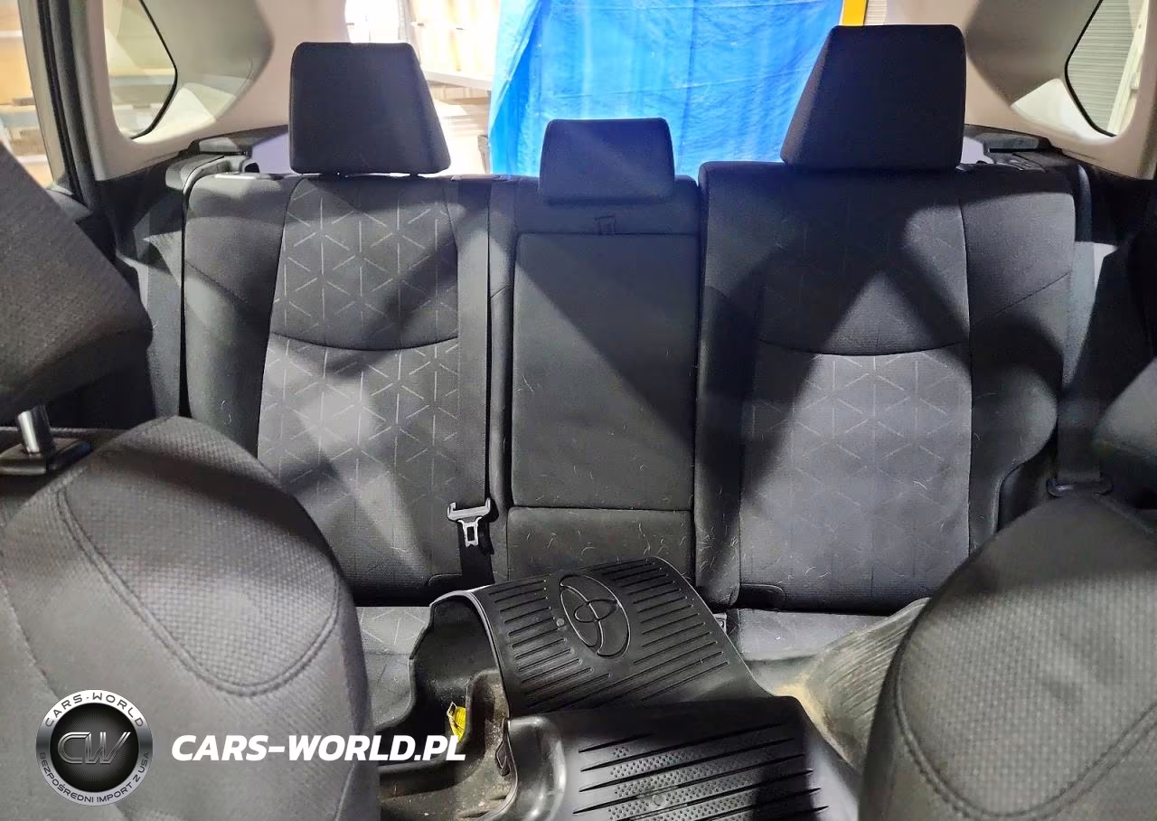 2019 Toyota Rav4 Xle VIN:JTMP1RFV5KD021098 - 10