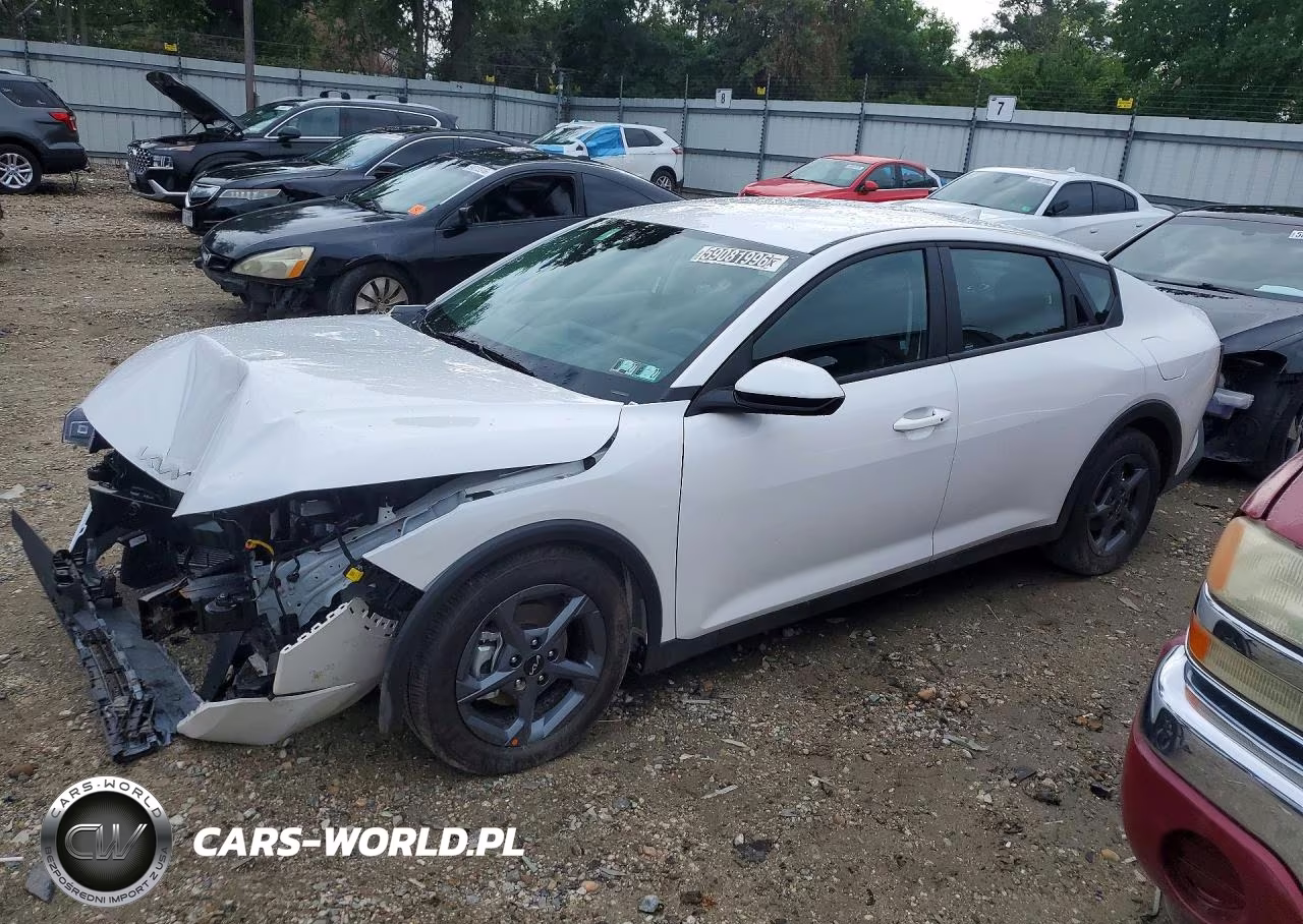 2026 Kia K4 Lxs – zdjęcie 1 z 12
