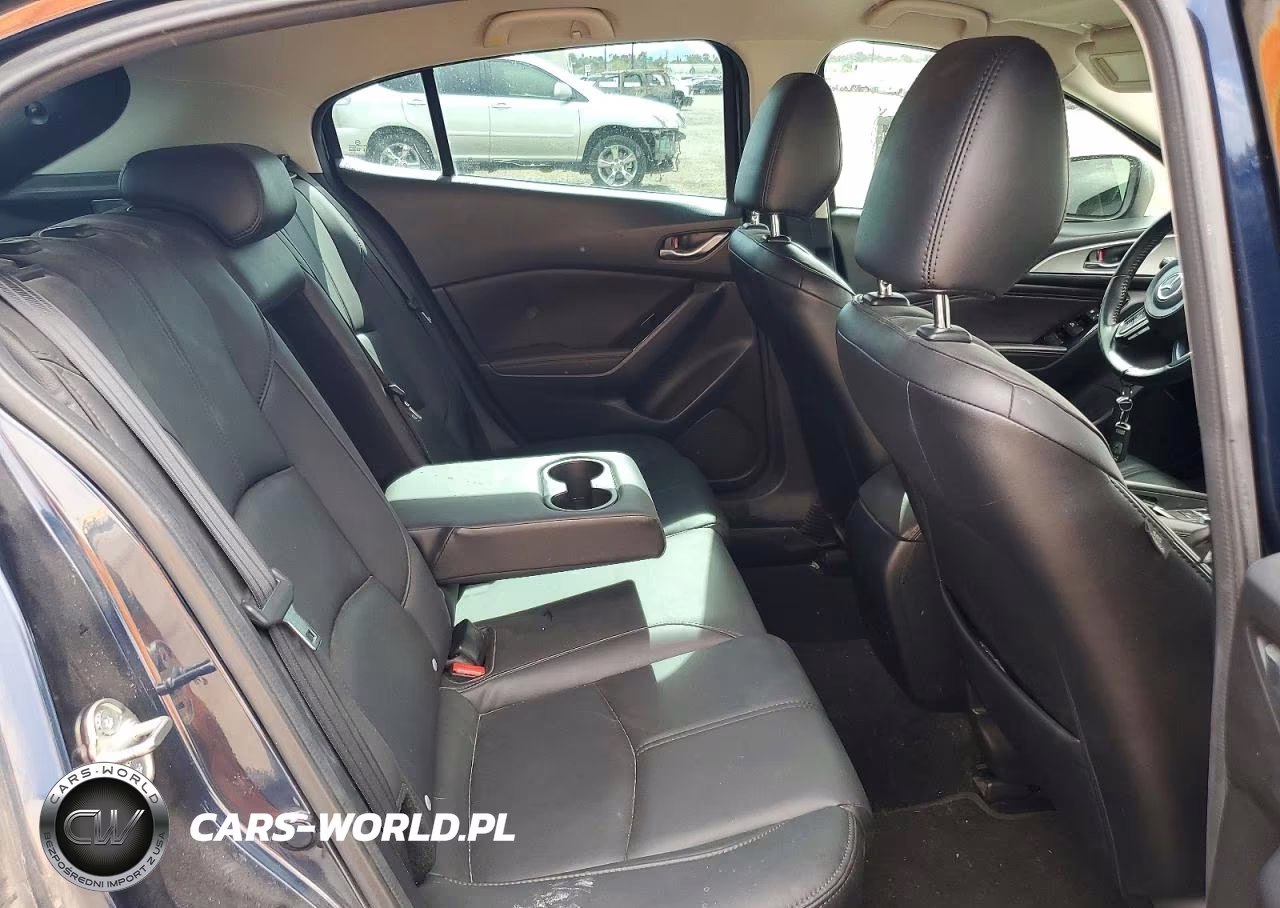 2018 Mazda 3 Touring VIN:3MZBN1L37JM261496 - 10