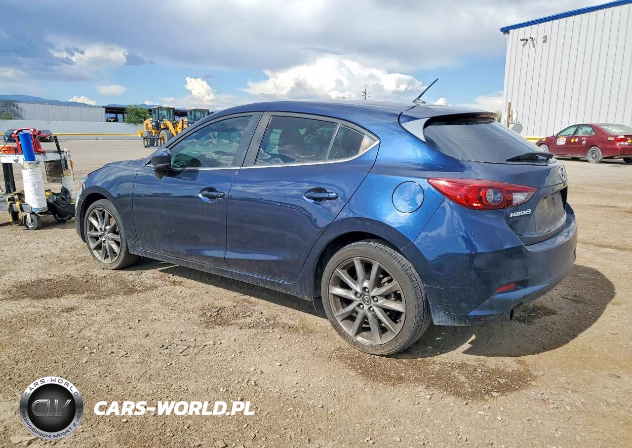 2018 Mazda 3 Touring VIN:3MZBN1L37JM261496 - 2