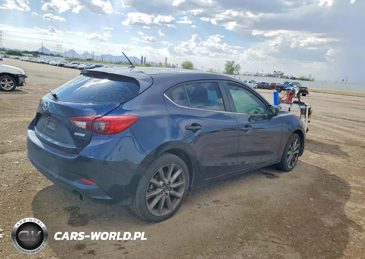 2018 Mazda 3 Touring VIN:3MZBN1L37JM261496 - 3