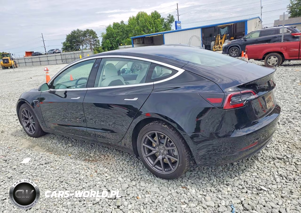 2018 Tesla Model 3 VIN:5YJ3E1EB9JF170066 - 2