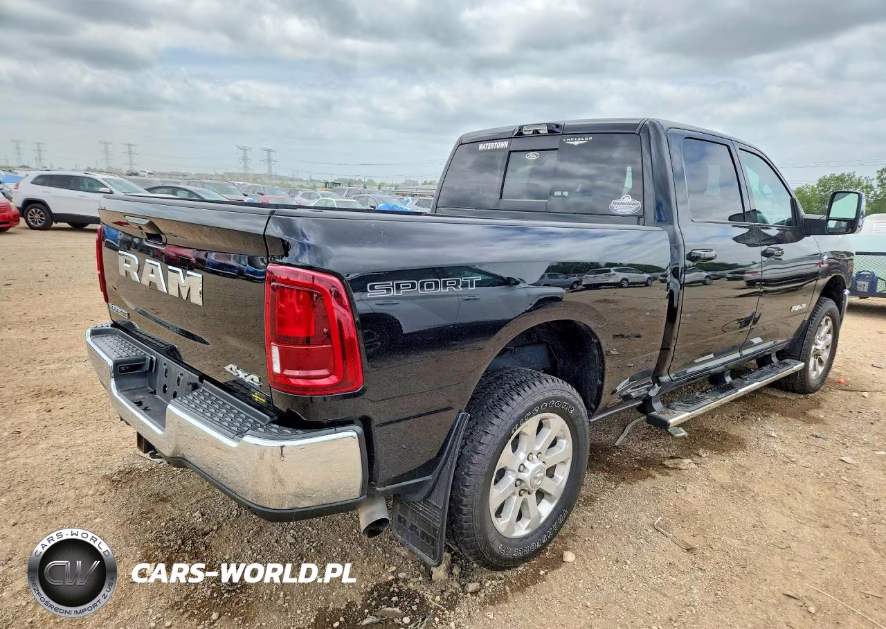 2025 Ram 2500 Laramie VIN:3C63R5FL8SG525590 - 3