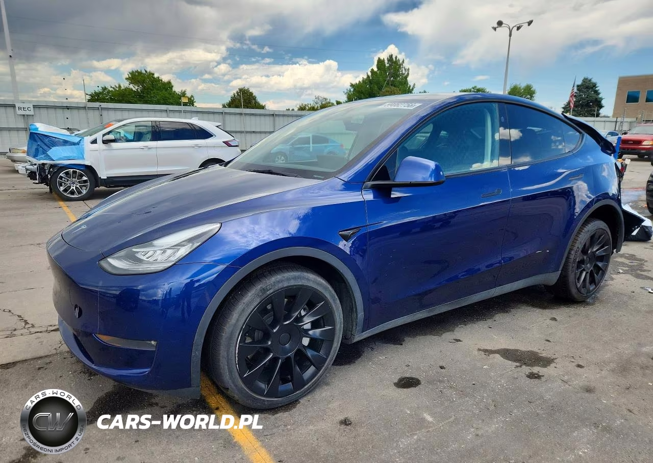 2023 Tesla Model Y – zdjęcie 1 z 12