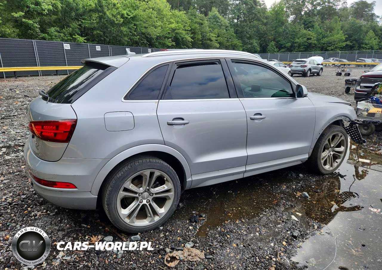 2016 Audi Q3 Premium Plus VIN:WA1EFCFS1GR012835 - 3
