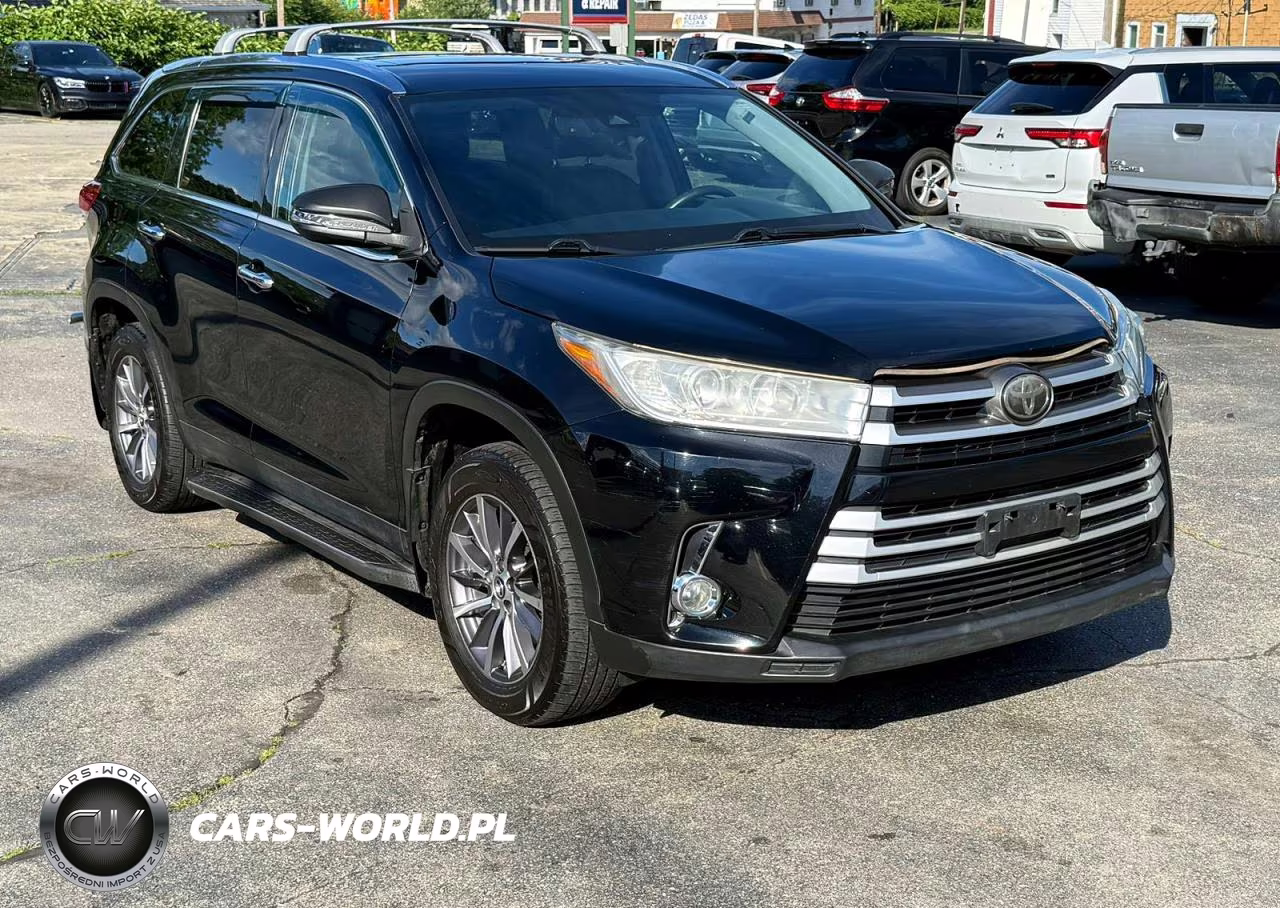 2019 Toyota Highlander Xle VIN:5TDJZRFH4KS582650 - 4