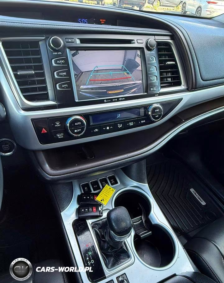 2019 Toyota Highlander Xle VIN:5TDJZRFH4KS582650 - 9