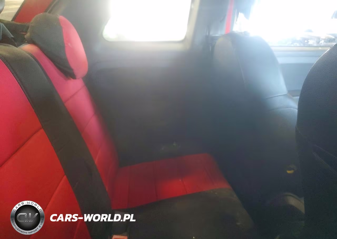 2015 Fiat 500 Sport VIN:3C3CFFBR5FT657340 - 10