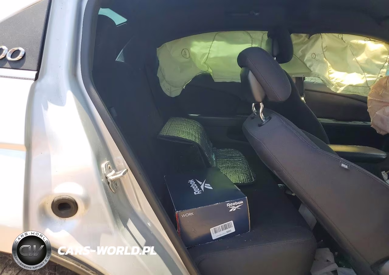 2012 Chrysler 200 Lx VIN:1C3CCBAB8CN319044 - 10