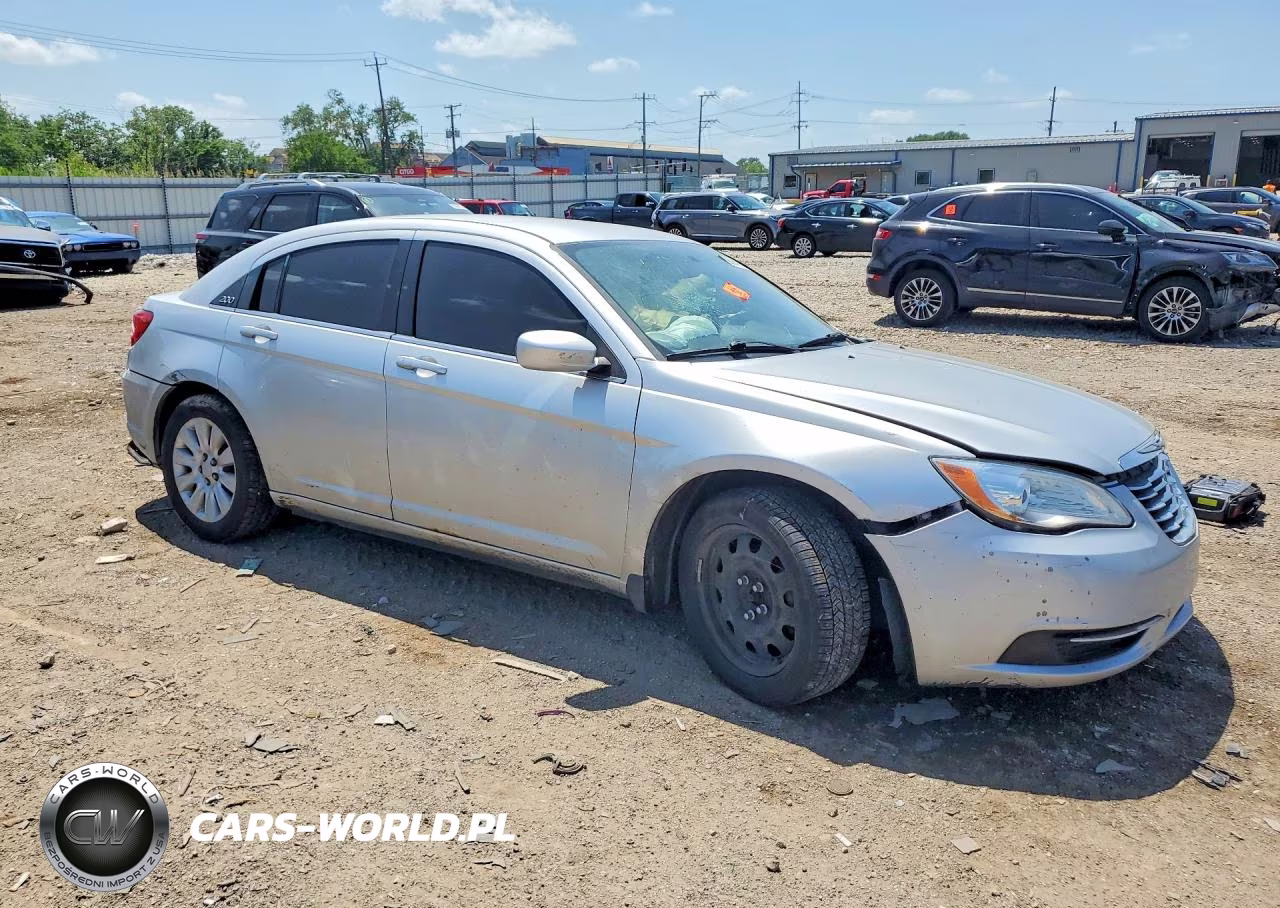 2012 Chrysler 200 Lx VIN:1C3CCBAB8CN319044 - 4