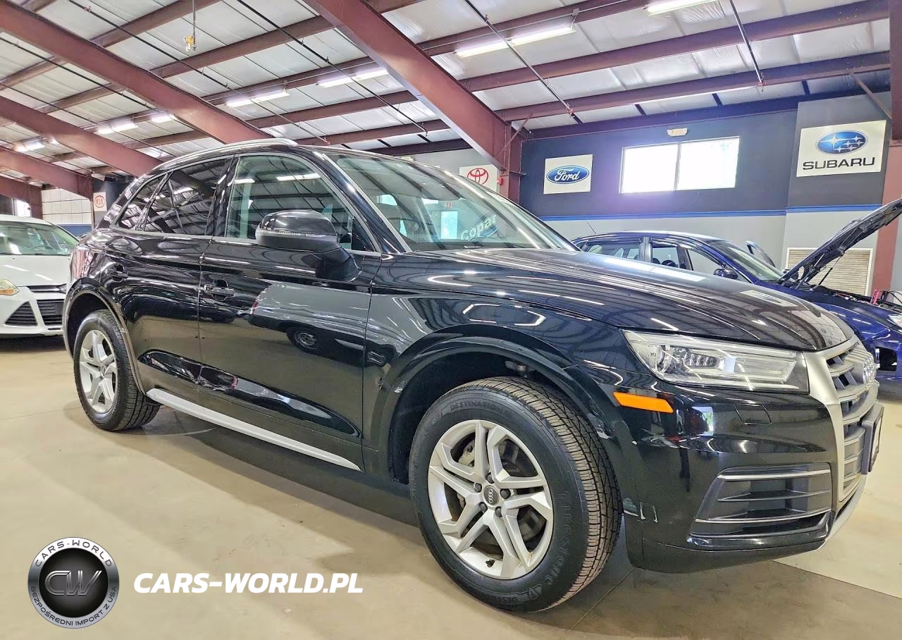 2018 Audi Q5 Premium VIN:WA1ANAFY1J2133617 - 4