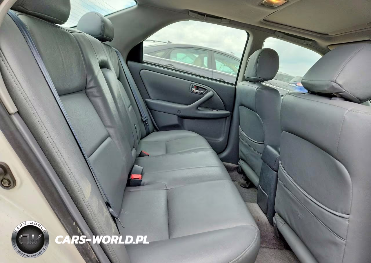2001 Toyota Camry Le VIN:JT2BG22K210568078 - 10
