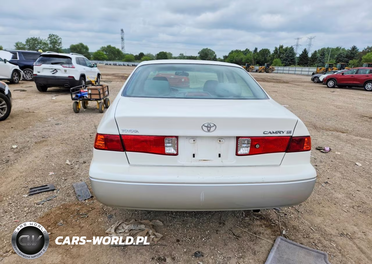 2001 Toyota Camry Le VIN:JT2BG22K210568078 - 6