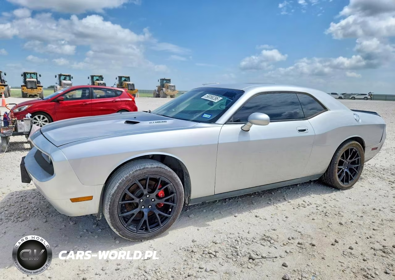 2010 Dodge Challenger Srt-8 – zdjęcie 1 z 12