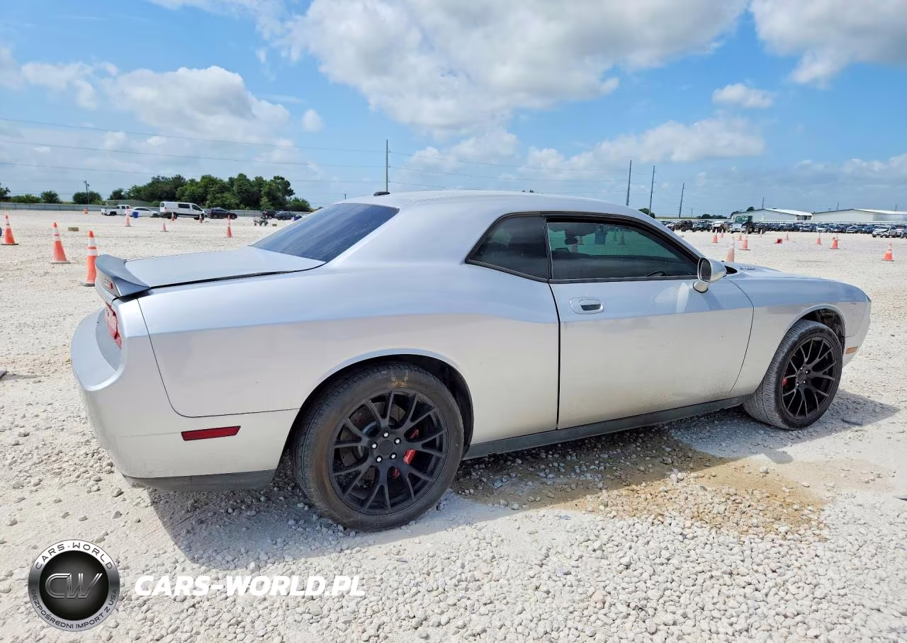 2010 Dodge Challenger Srt-8 VIN:2B3CJ7DWXAH102762 - 3